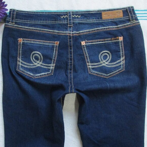SEVEN7 Jeans Size 18 Dark Blue Mid Rise Capri Denim - Picture 3 of 8